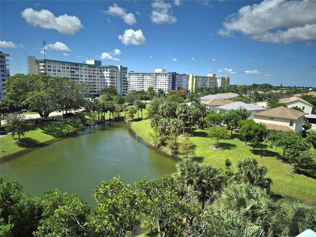 Photo of 4001 Hillcrest Dr #602-4, Hollywood, FL 33021 (MLS # A11887323)