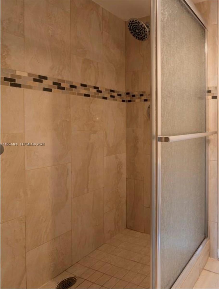 CONDO 10 OF WHITEHALL CON - Residential