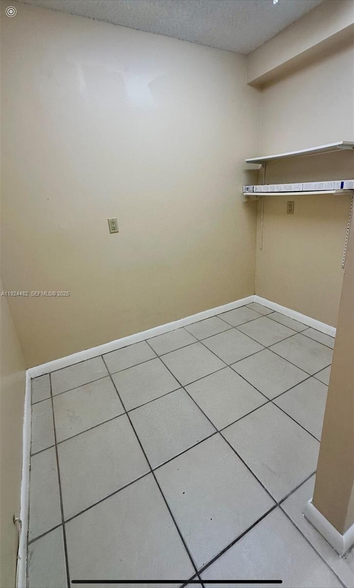 CONDO 10 OF WHITEHALL CON - Residential