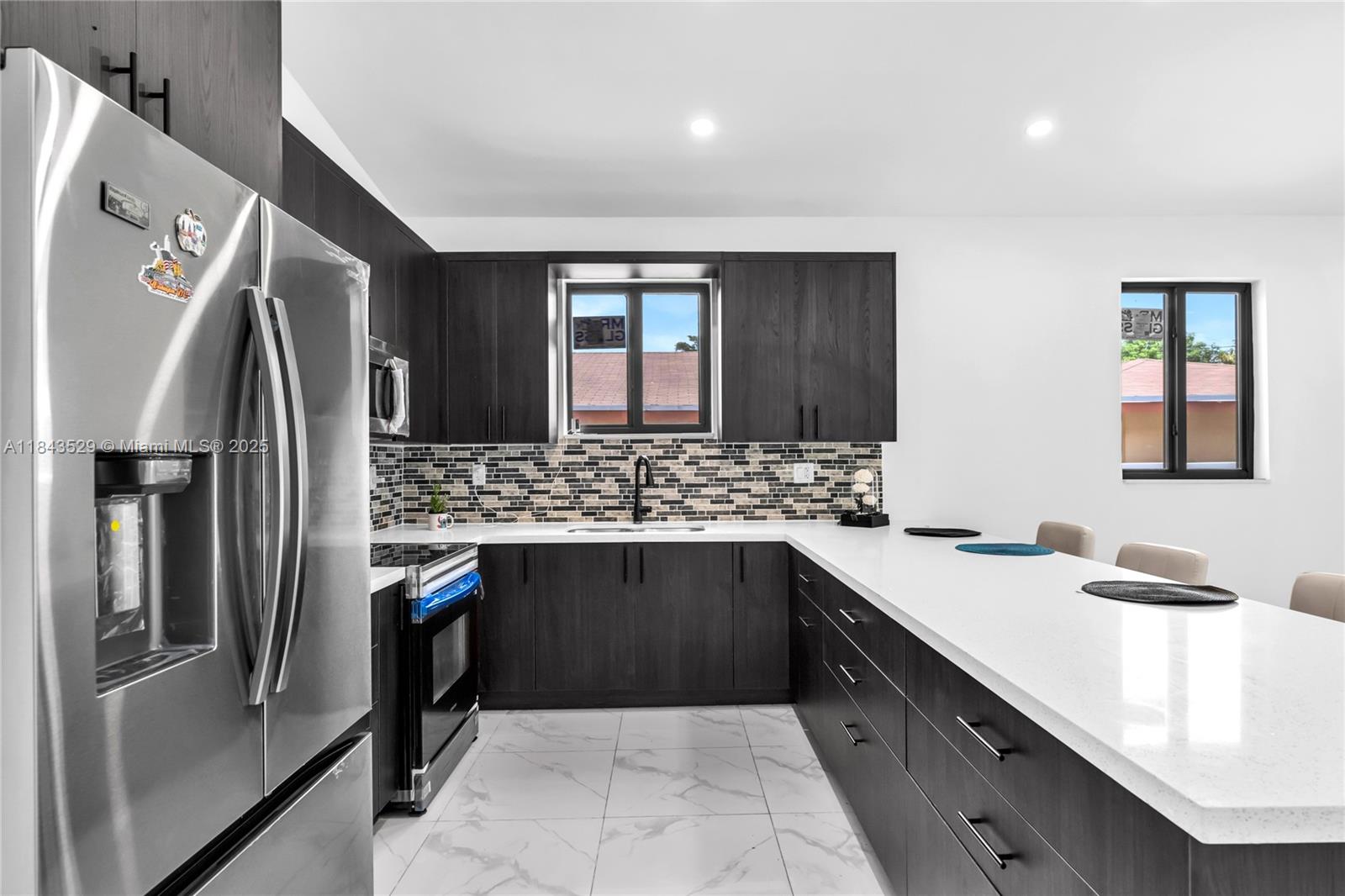 SANDERS PARK - Residential