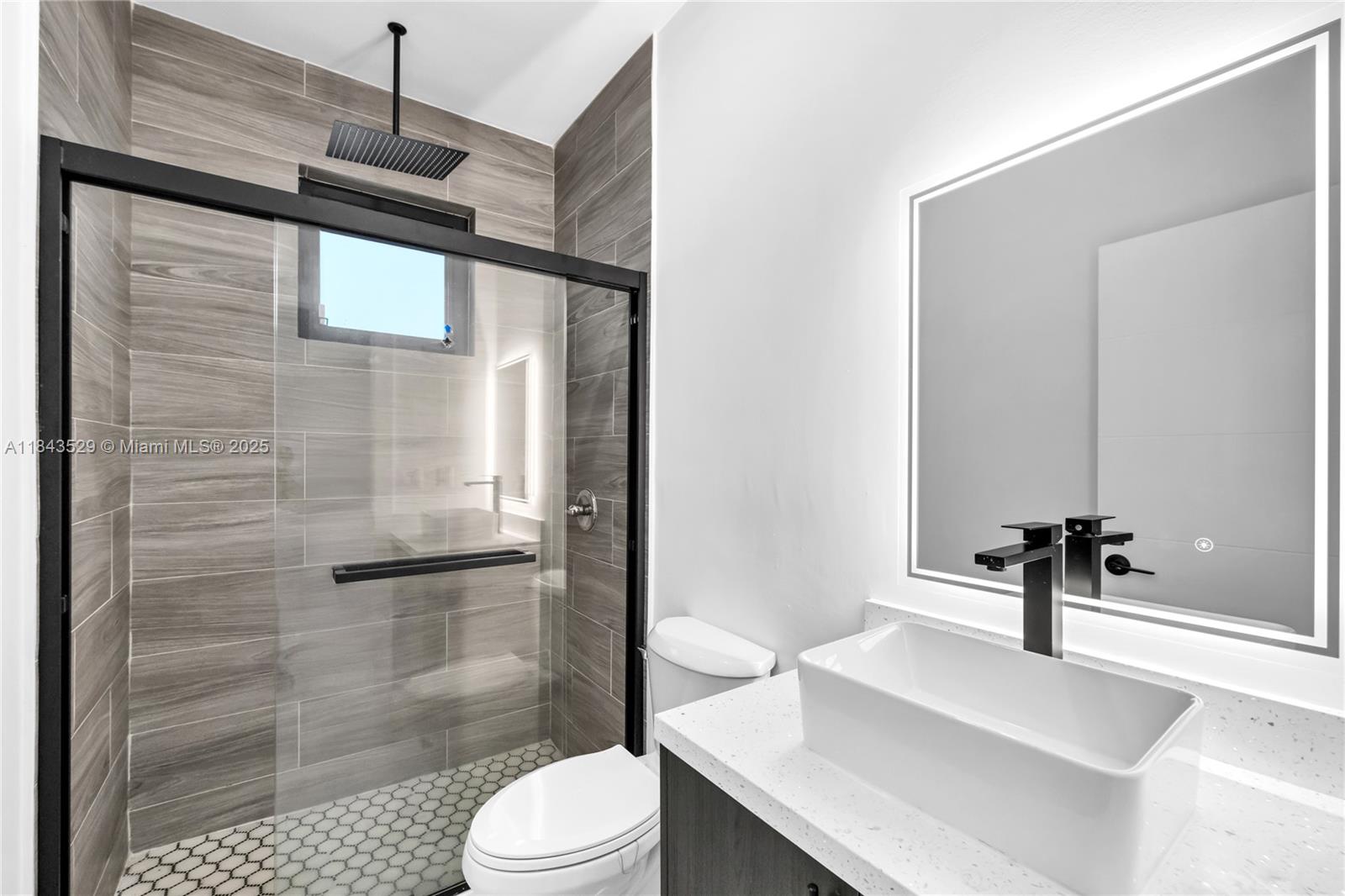 SANDERS PARK - Residential