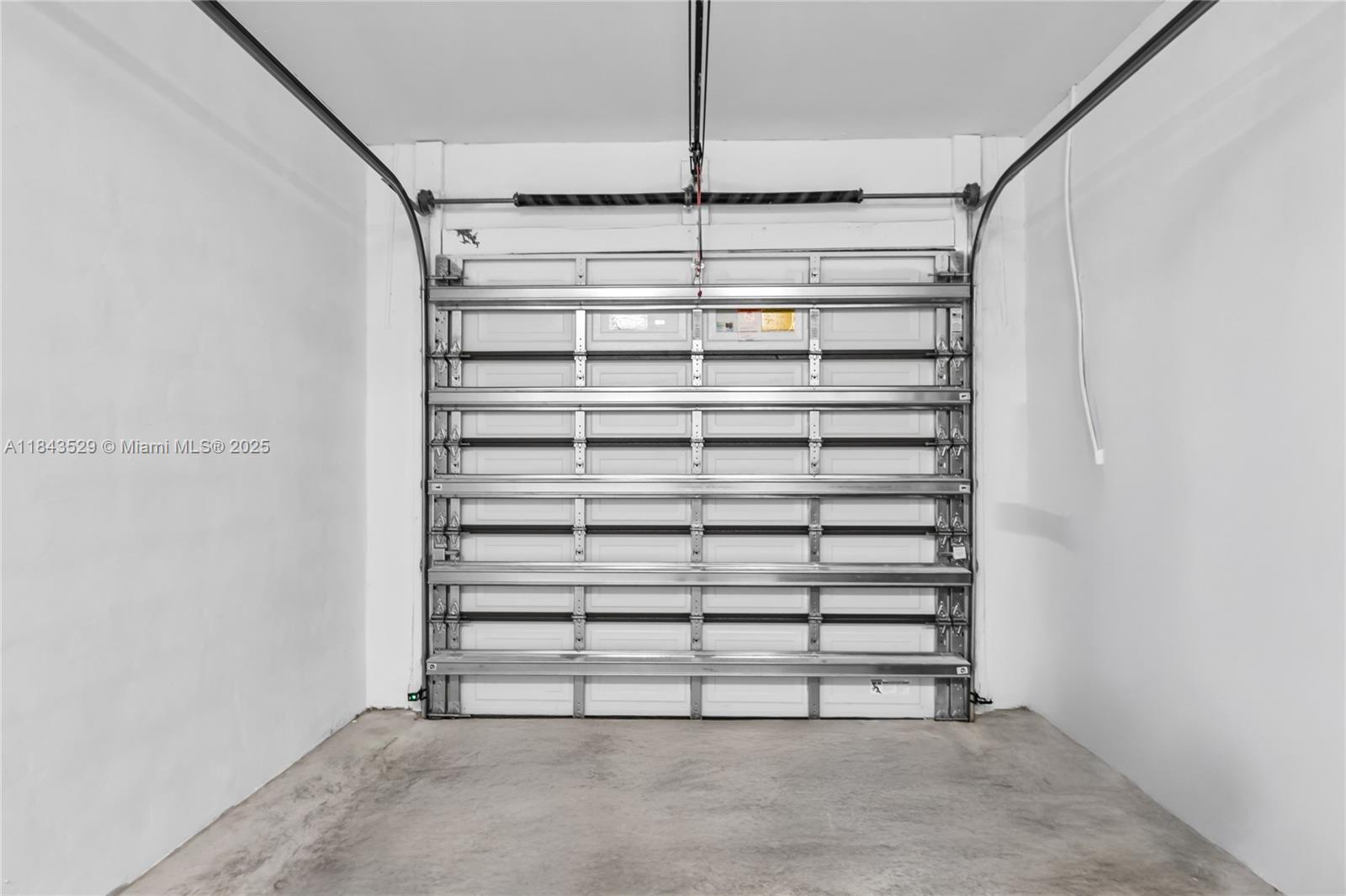 SANDERS PARK - Residential