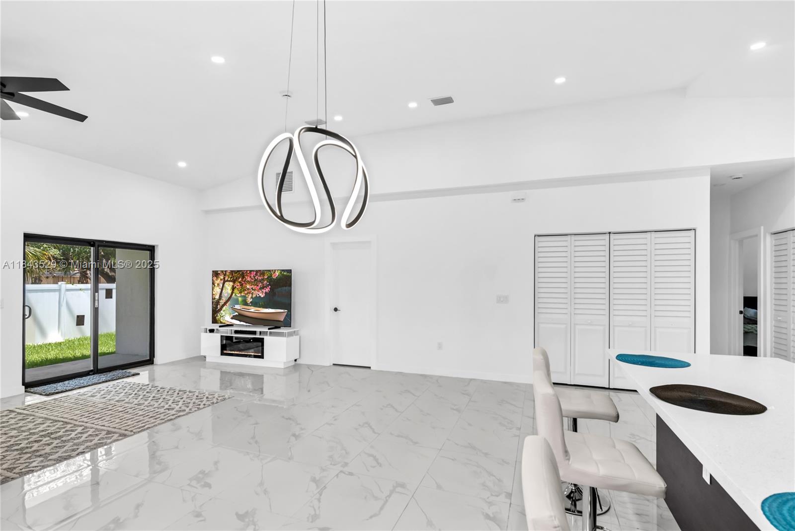 SANDERS PARK - Residential