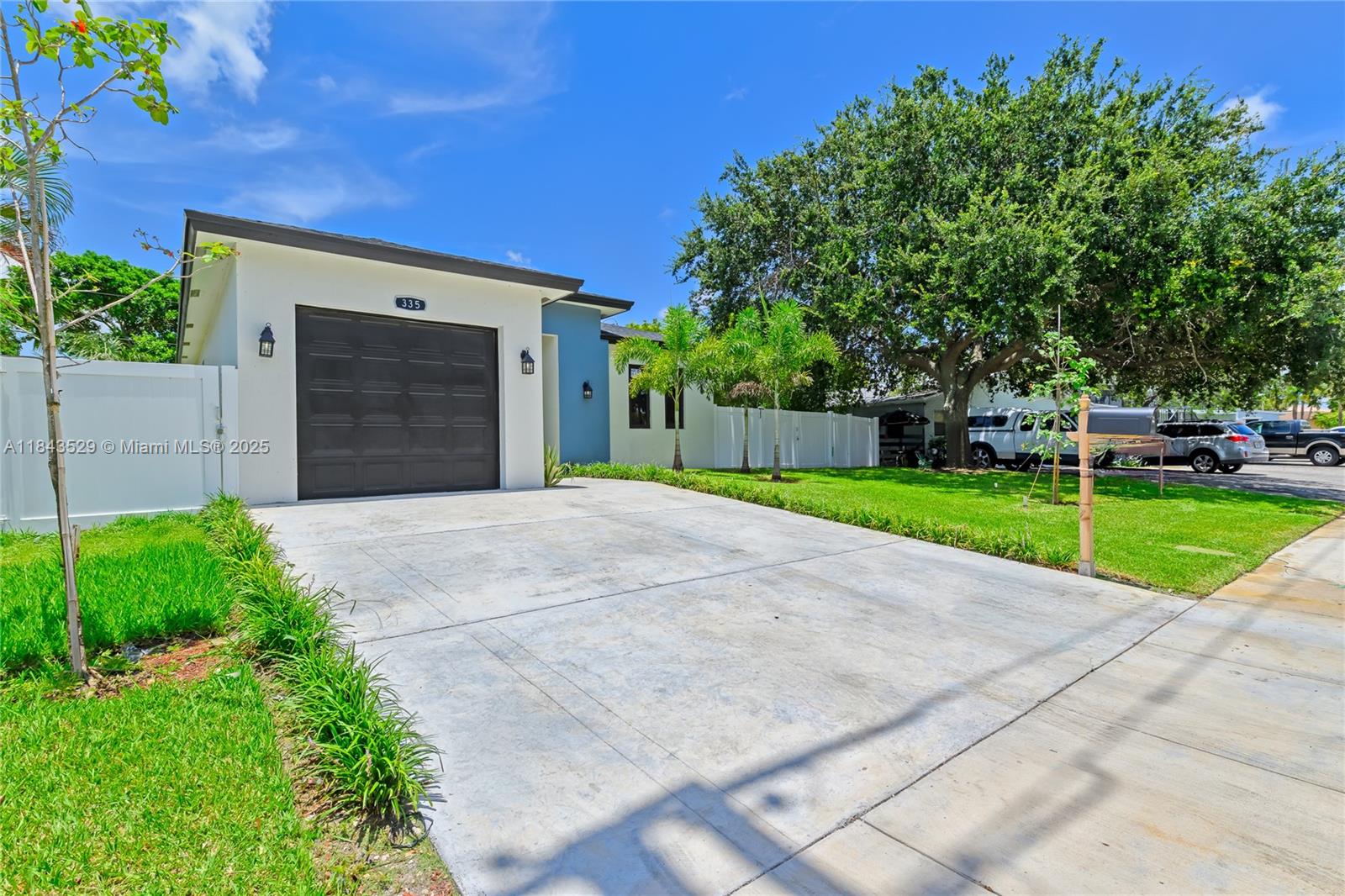 SANDERS PARK - Residential