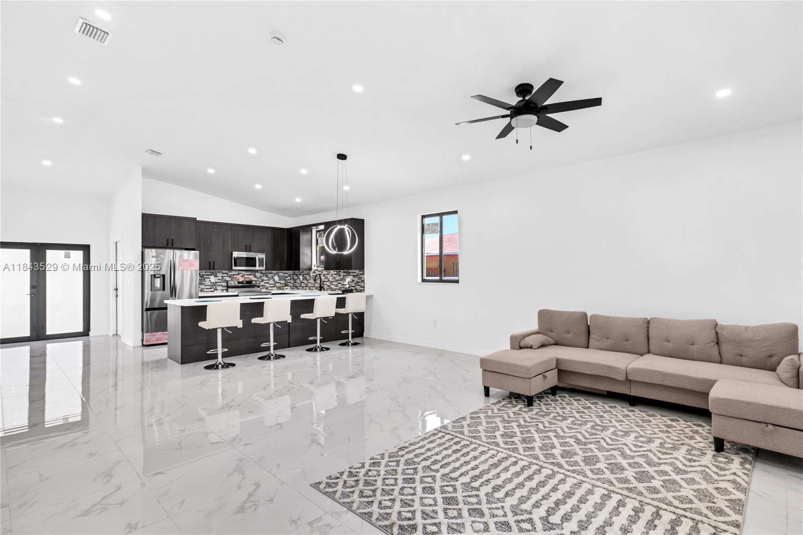 SANDERS PARK - Residential