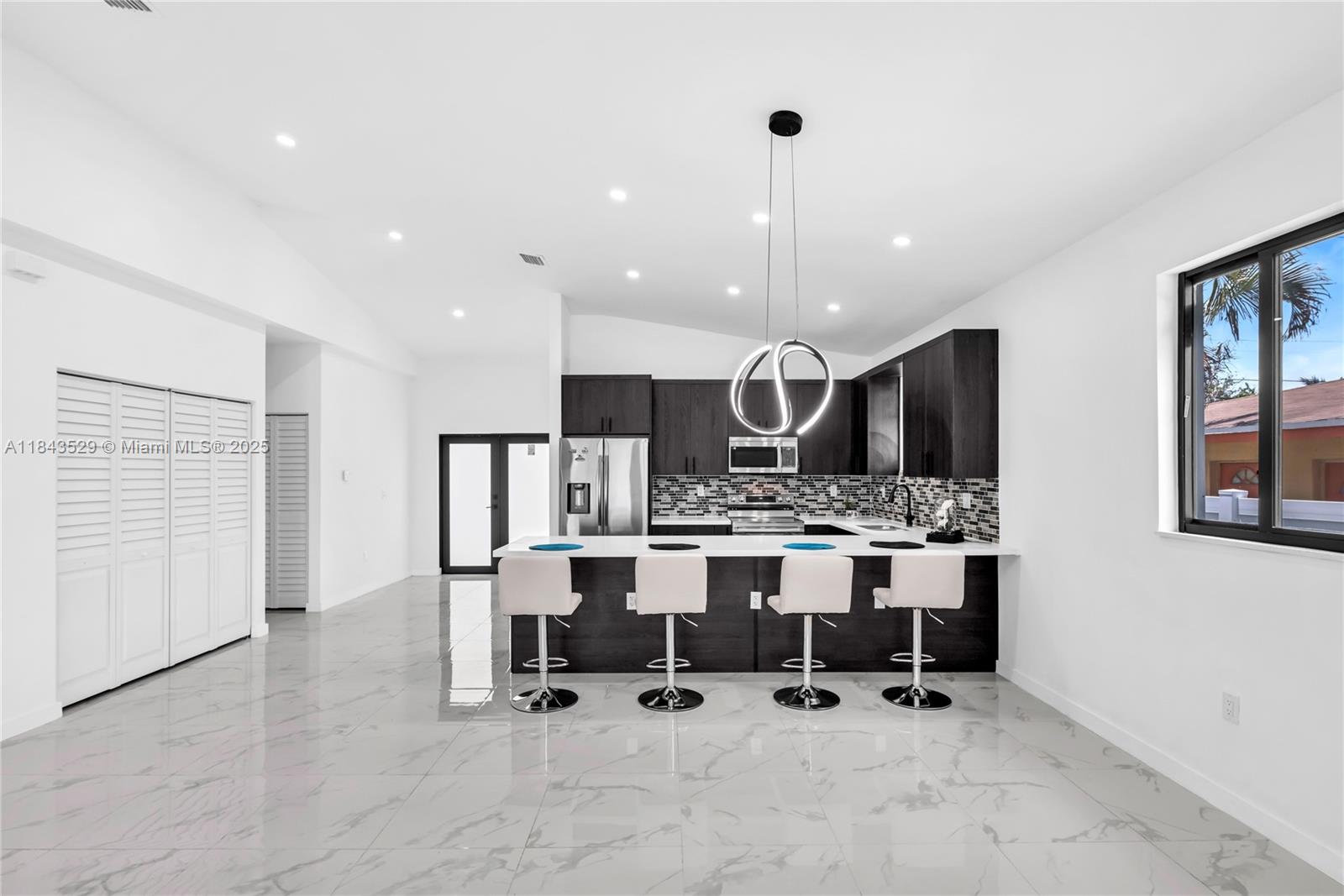 SANDERS PARK - Residential