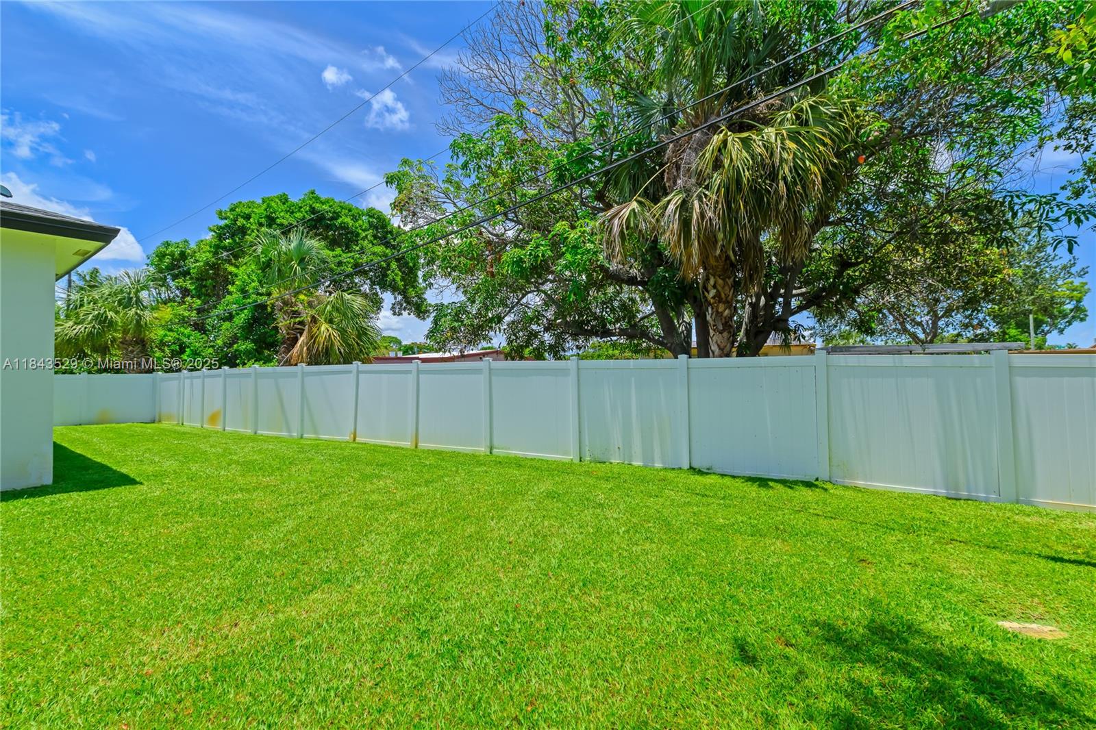 SANDERS PARK - Residential