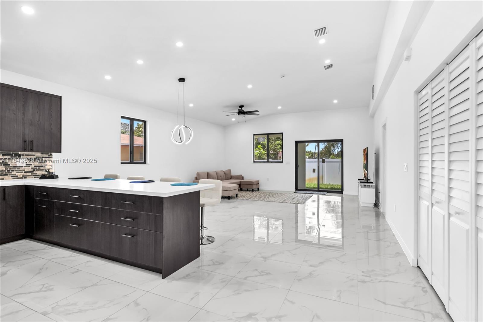 SANDERS PARK - Residential