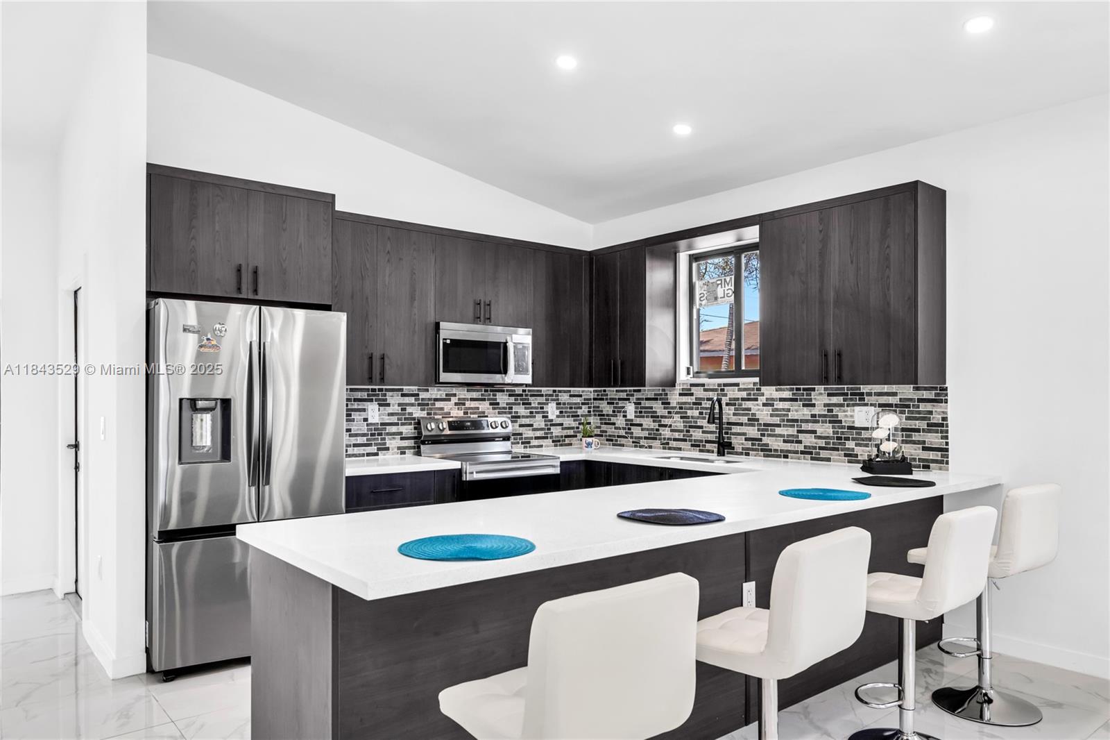 SANDERS PARK - Residential