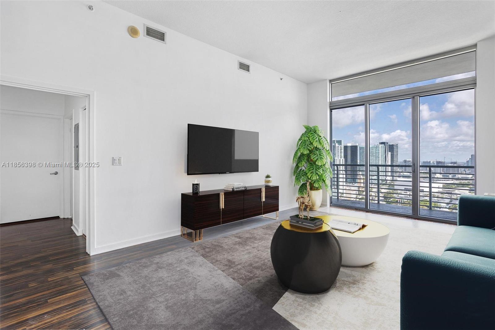335 S Biscayne Blvd LPH-00