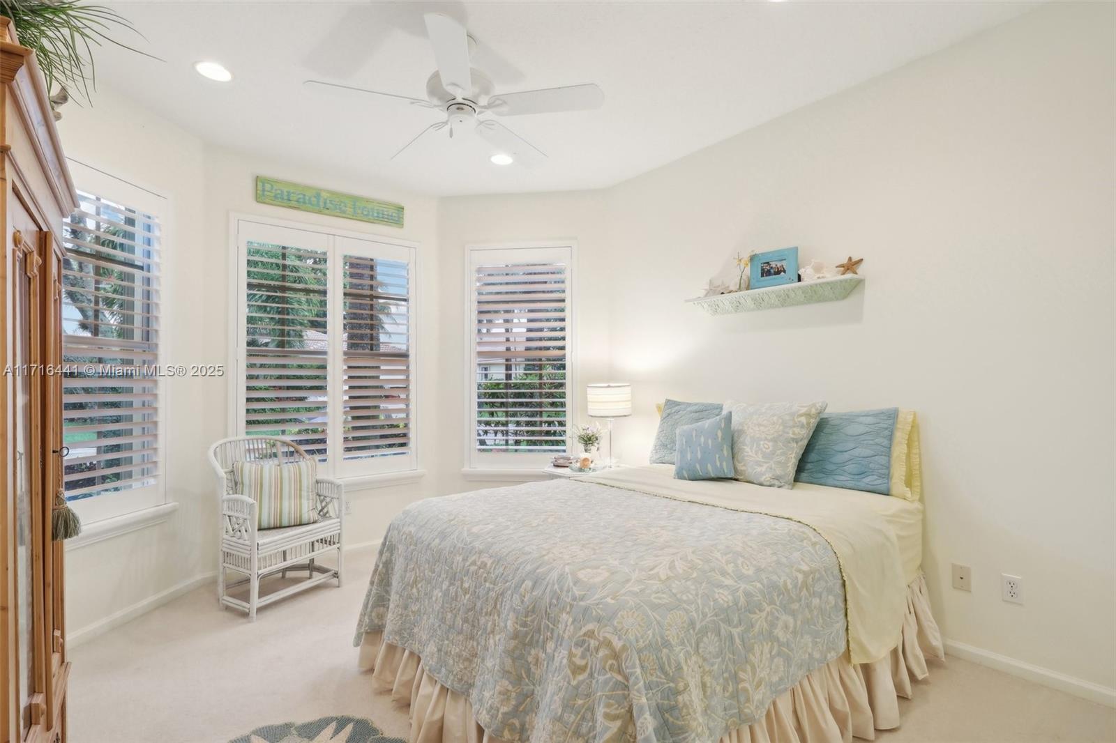 VALENCIA PALMS 6 - Residential
