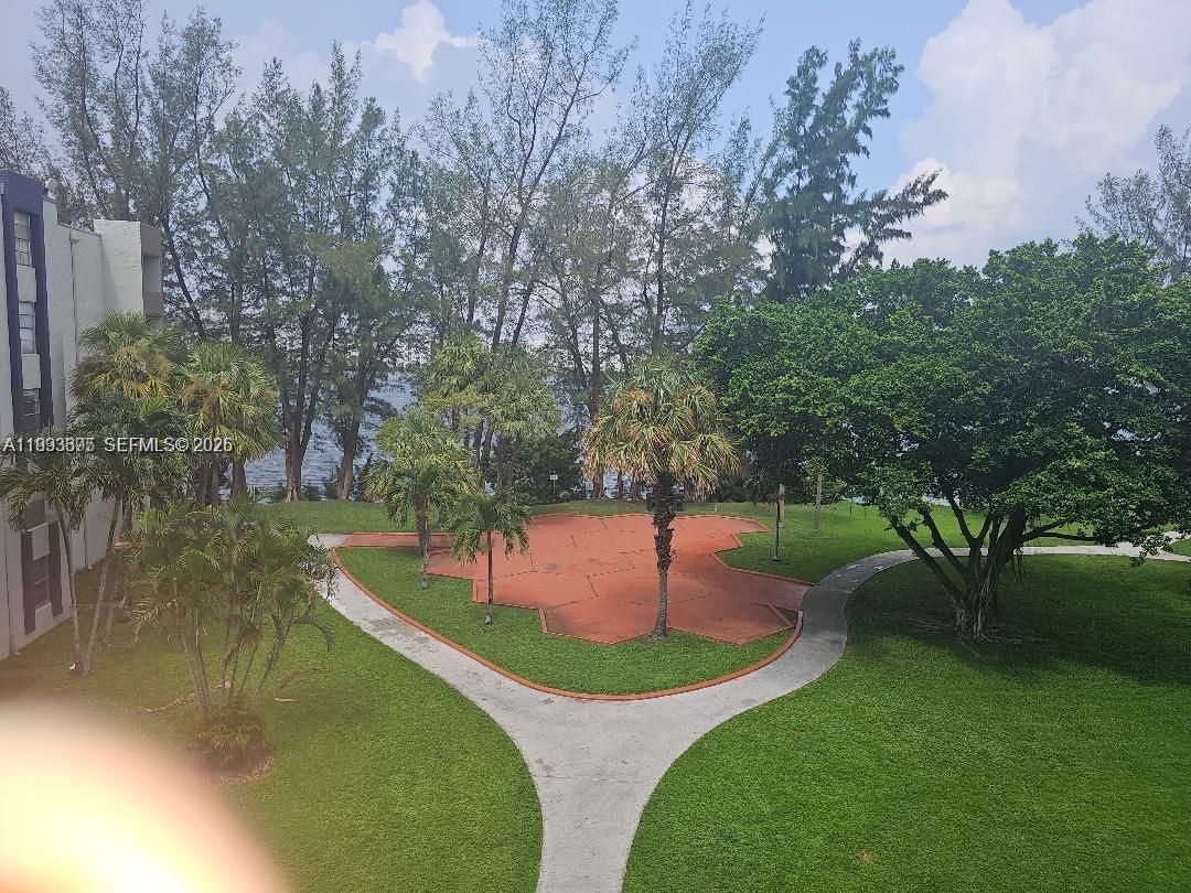 SAMARI LAKE EAST CONDO - Residential