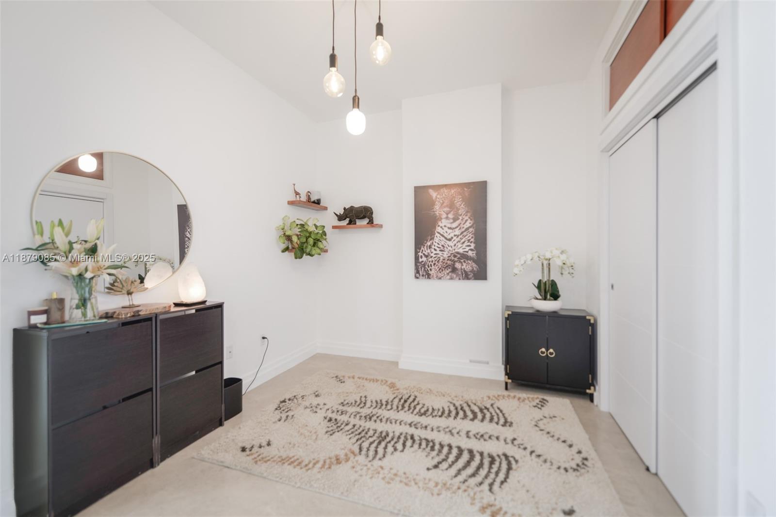 NEW WAVE CONDO - Residential