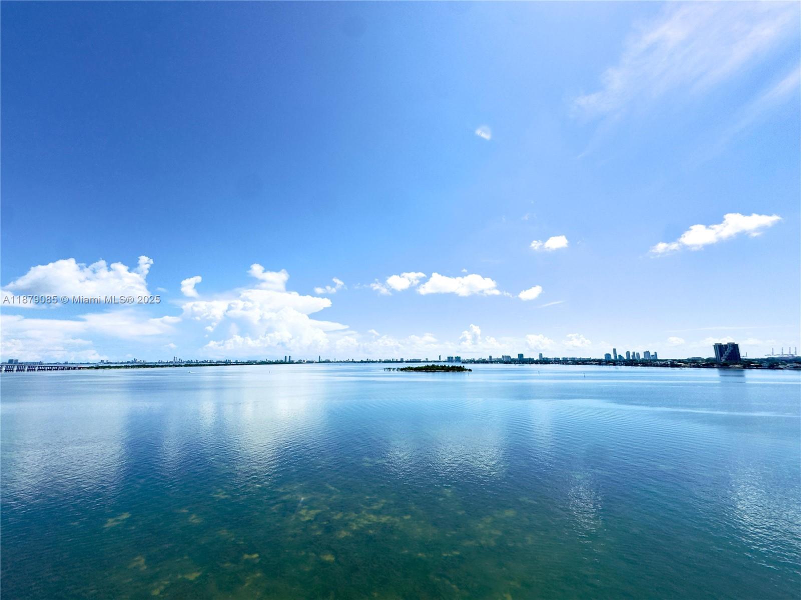 NEW WAVE CONDO - Residential