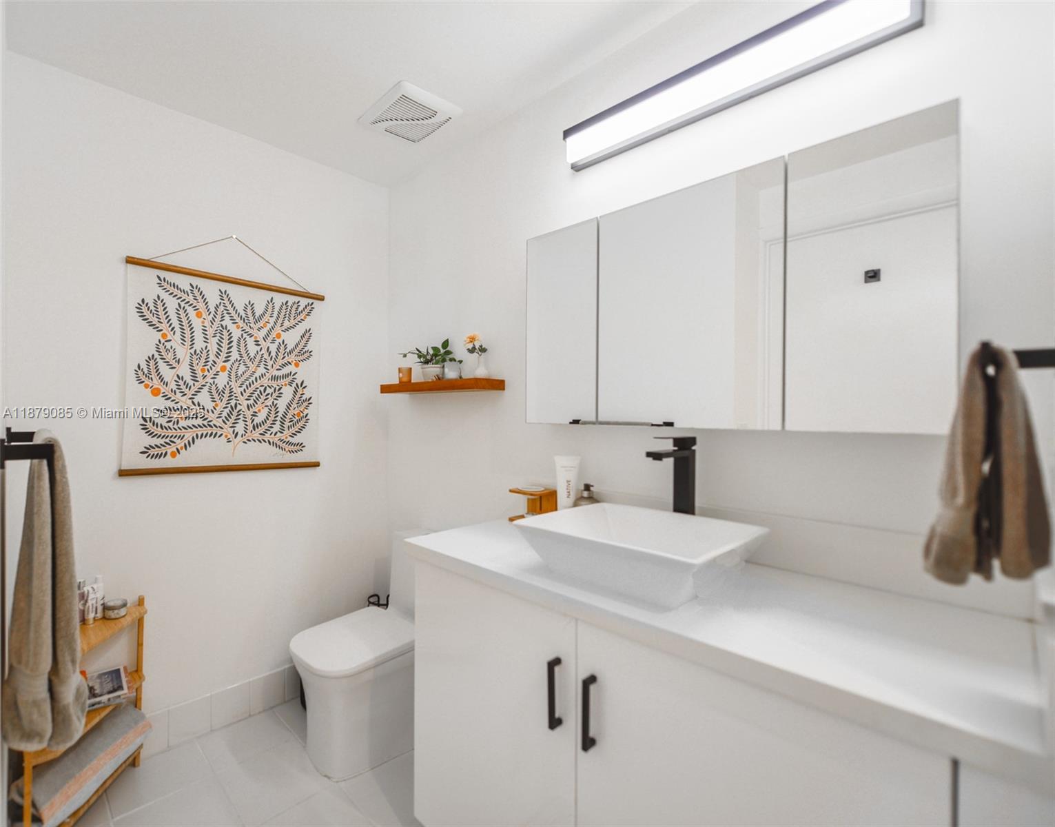 NEW WAVE CONDO - Residential