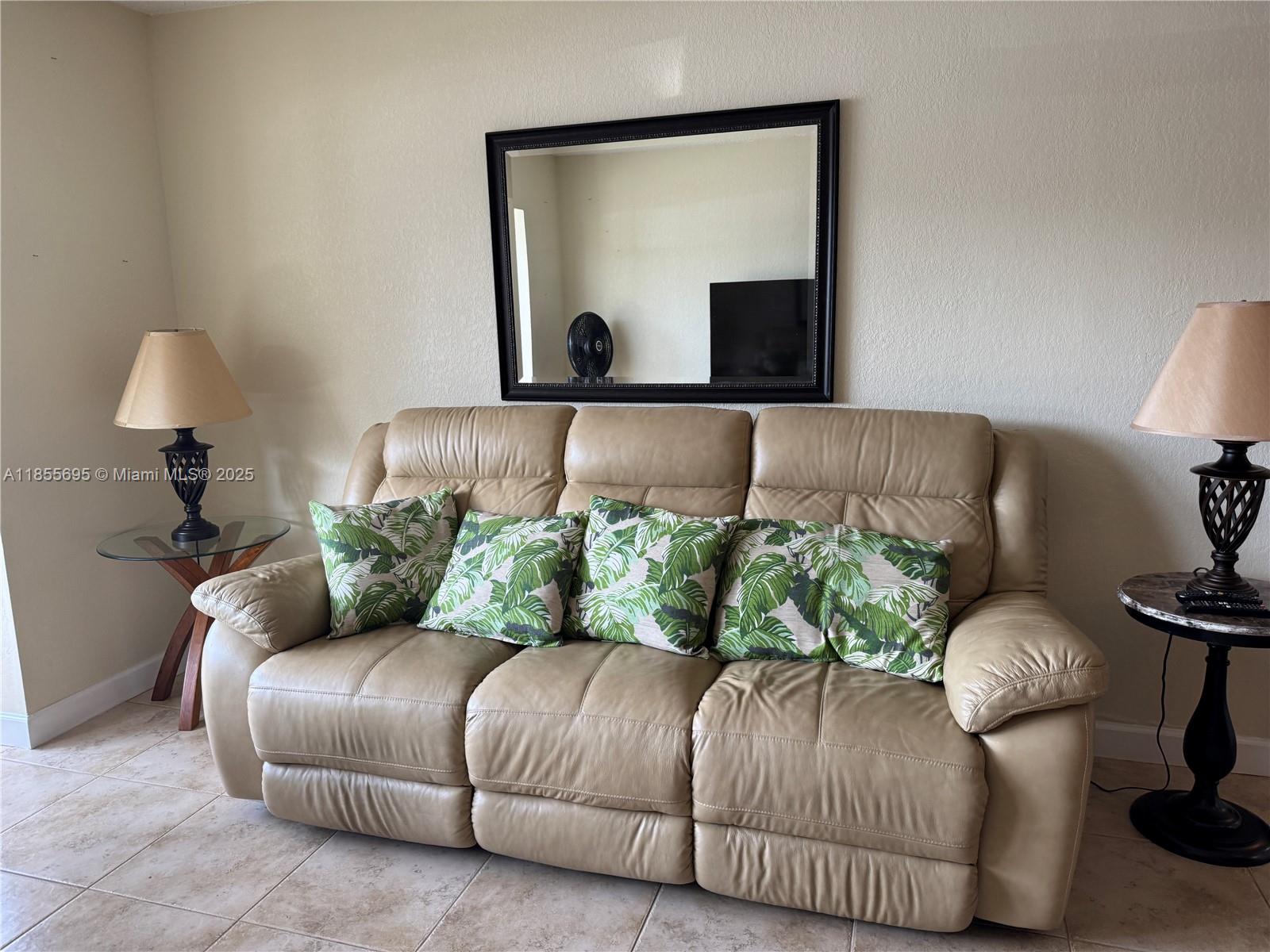 HOLIDAY SPRINGS VILLAGE 1 - Residential
