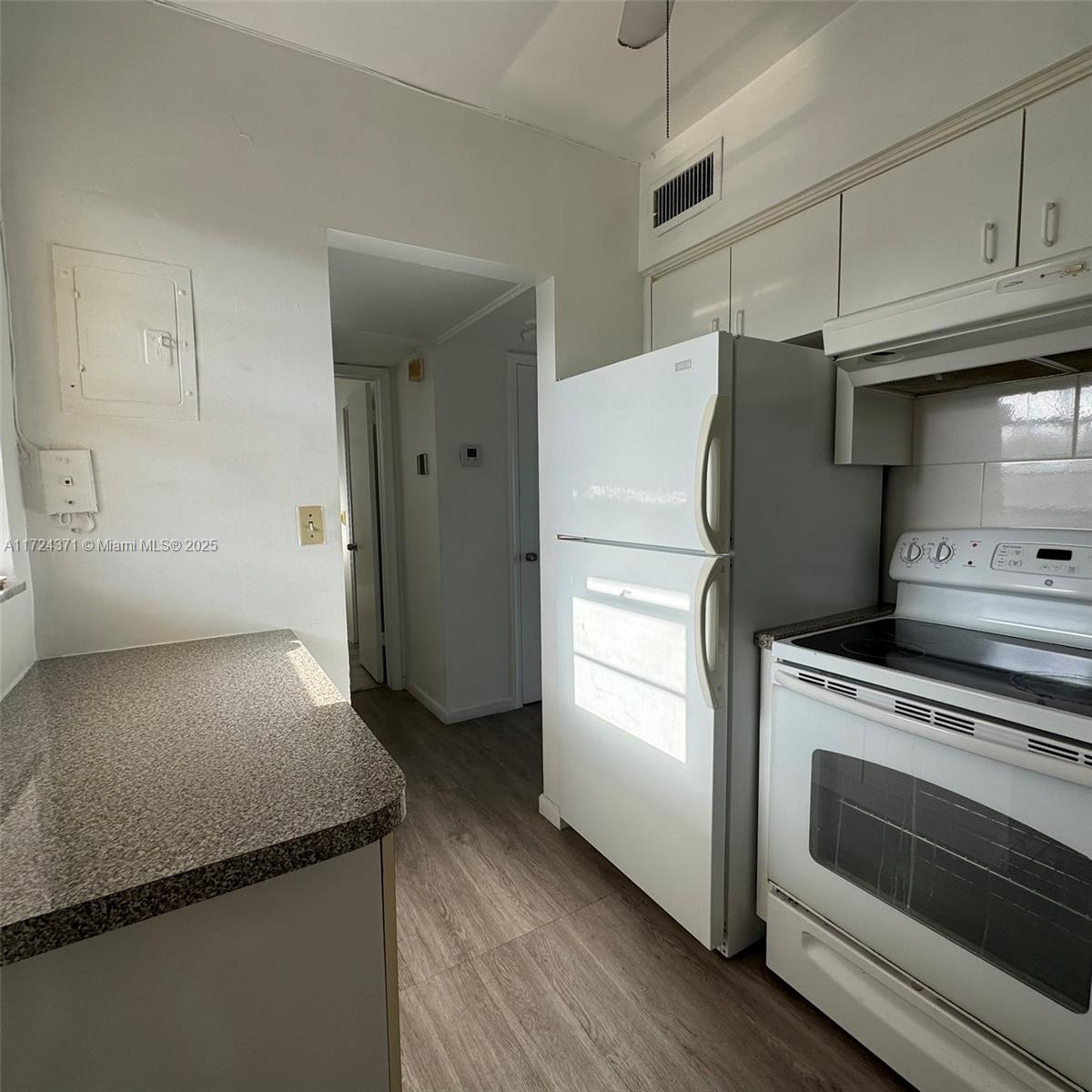 BISC LAKE GARDENS CONDO N - Residential