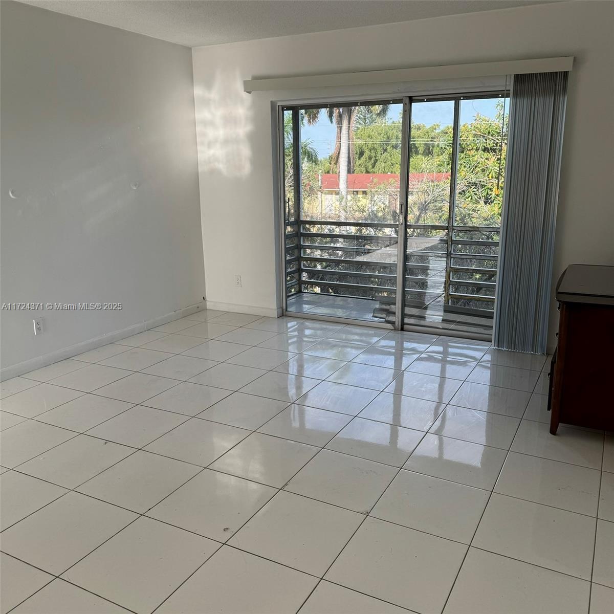 BISC LAKE GARDENS CONDO N - Residential