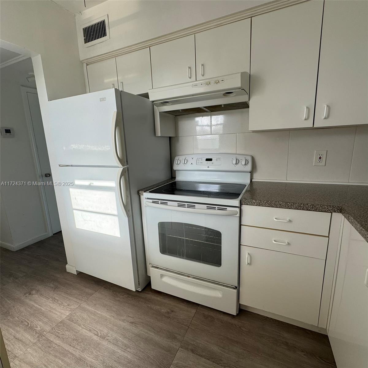 BISC LAKE GARDENS CONDO N - Residential