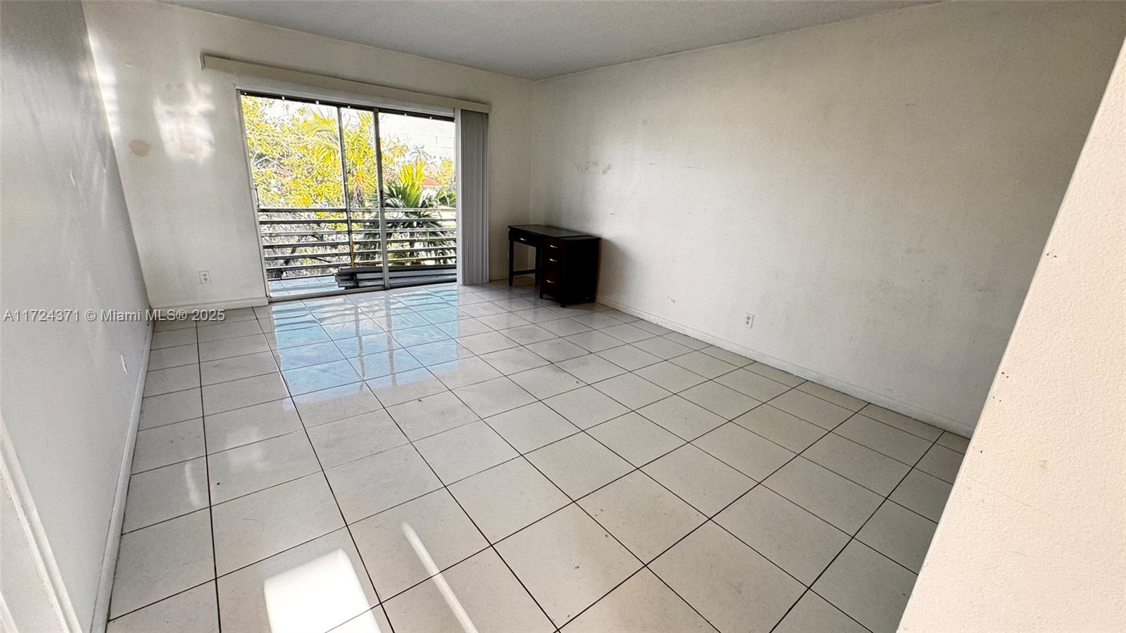 BISC LAKE GARDENS CONDO N - Residential
