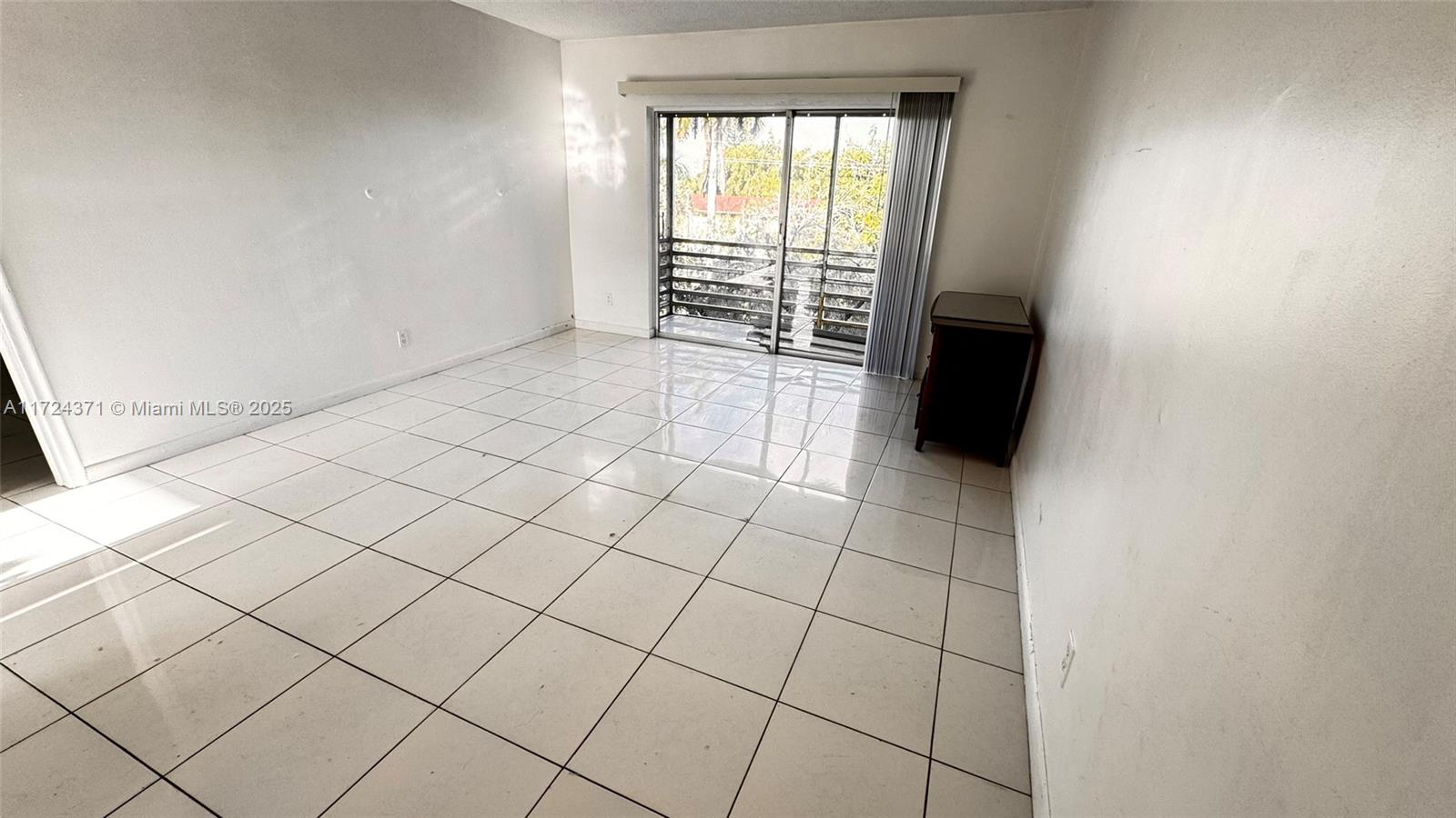 BISC LAKE GARDENS CONDO N - Residential