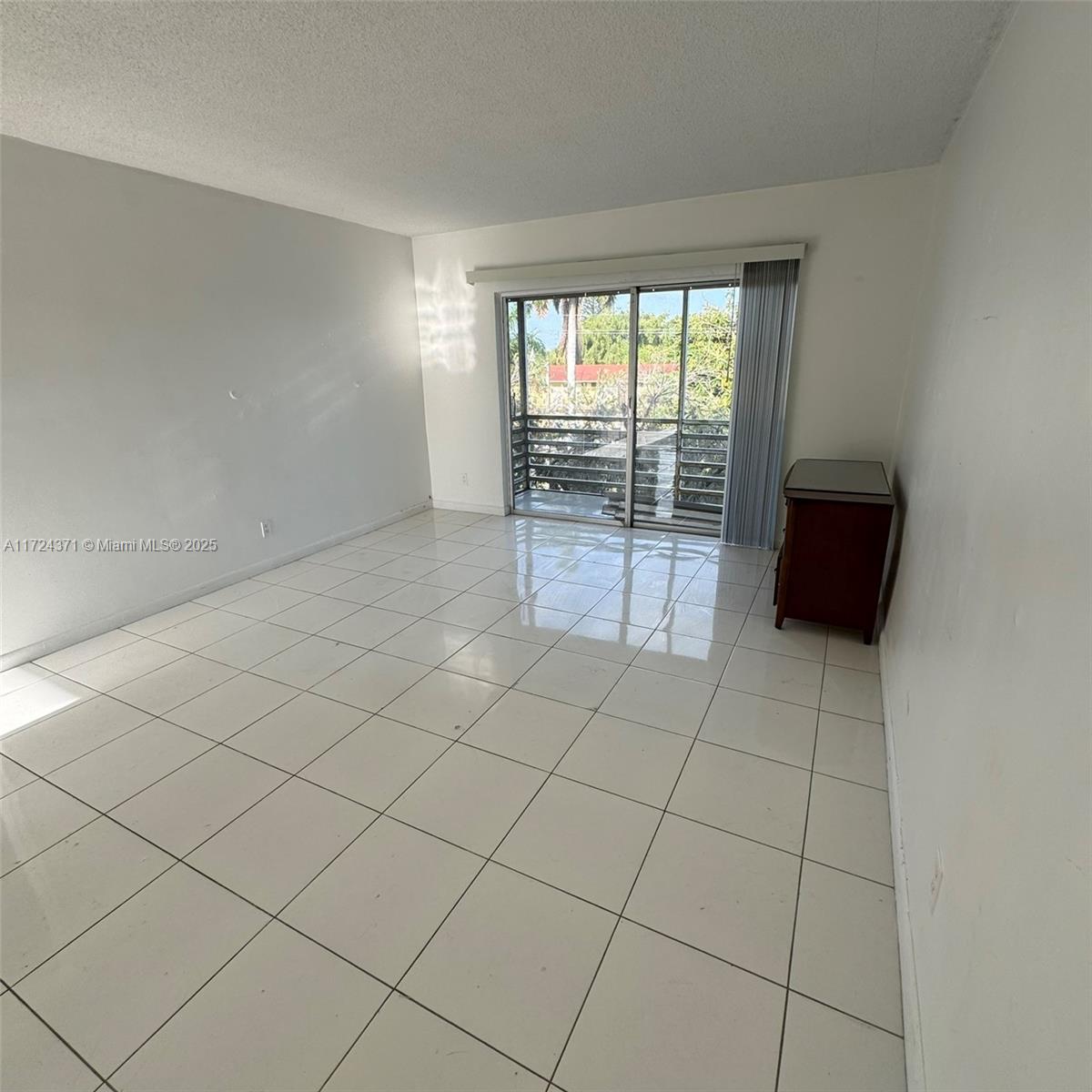 BISC LAKE GARDENS CONDO N - Residential