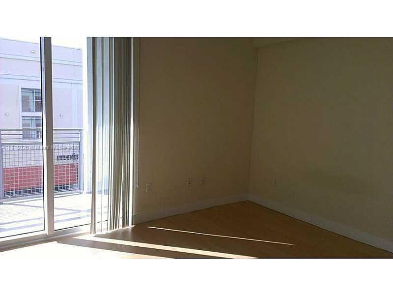 350 NE 24th St 407