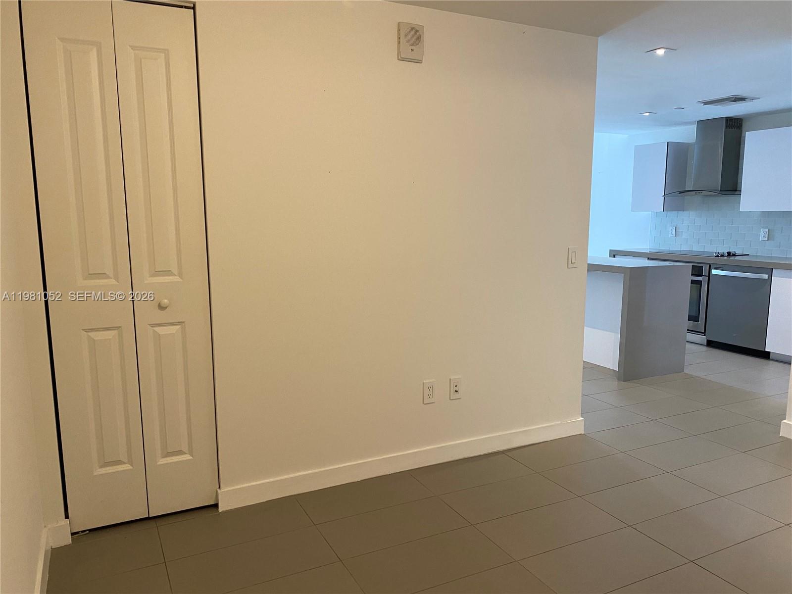 CANVAS CONDO - Residential Lease