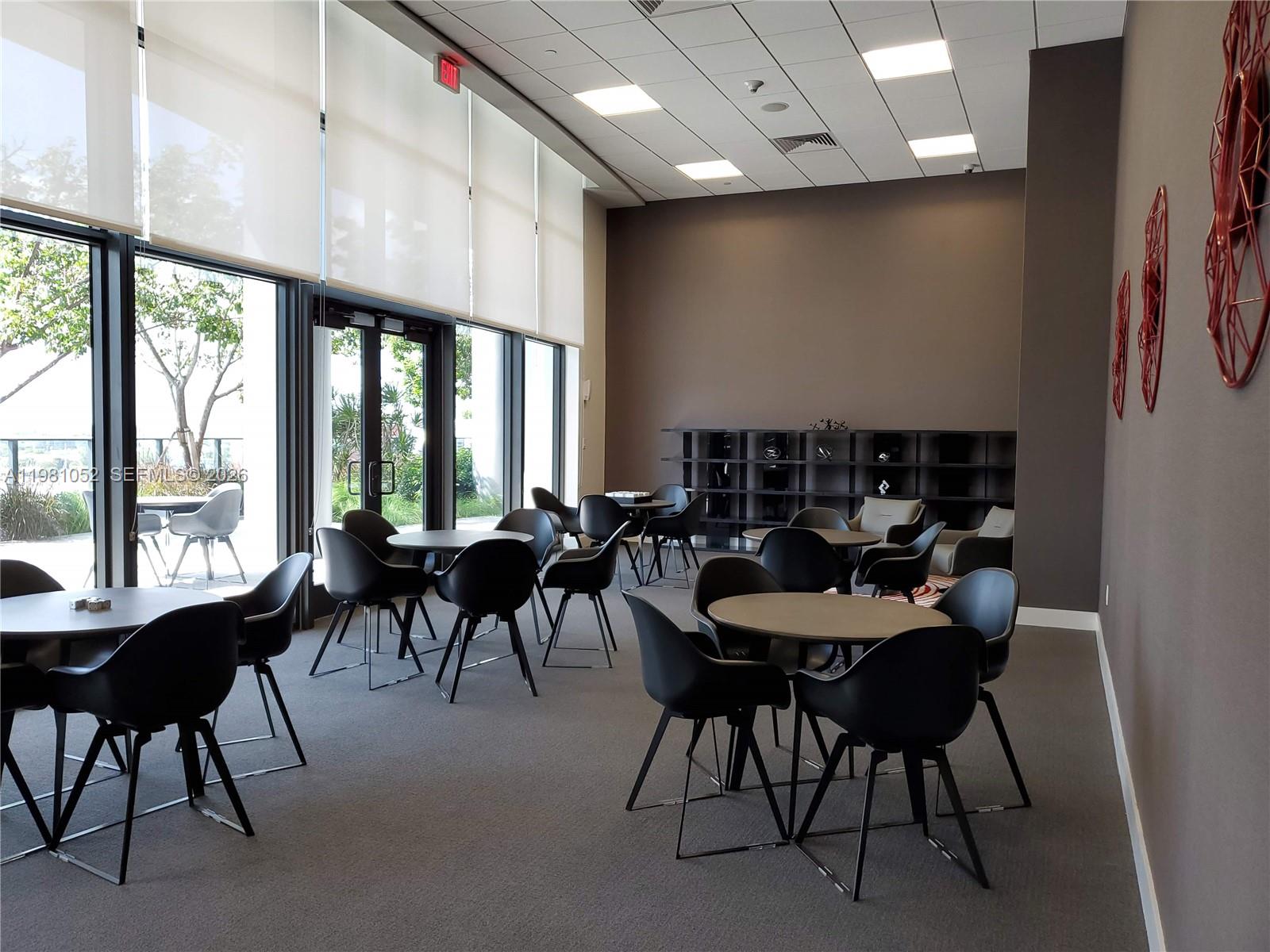 CANVAS CONDO - Residential Lease