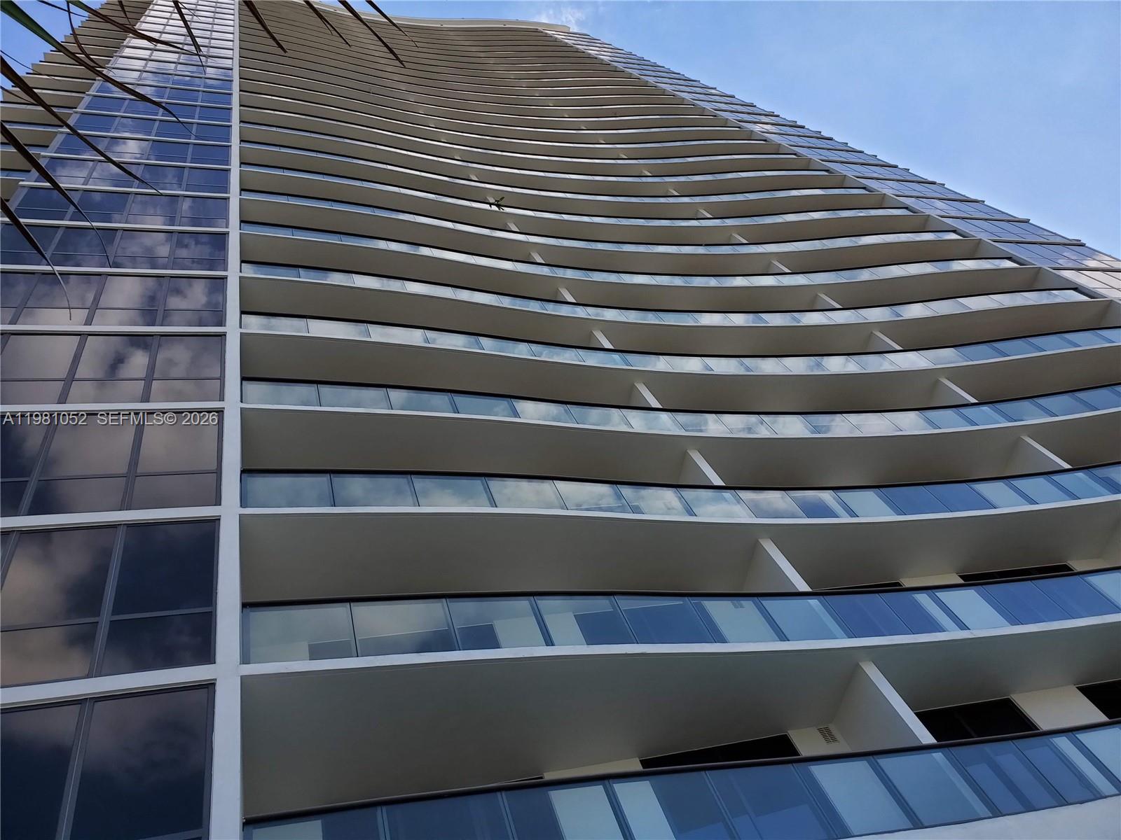 CANVAS CONDO - Residential Lease