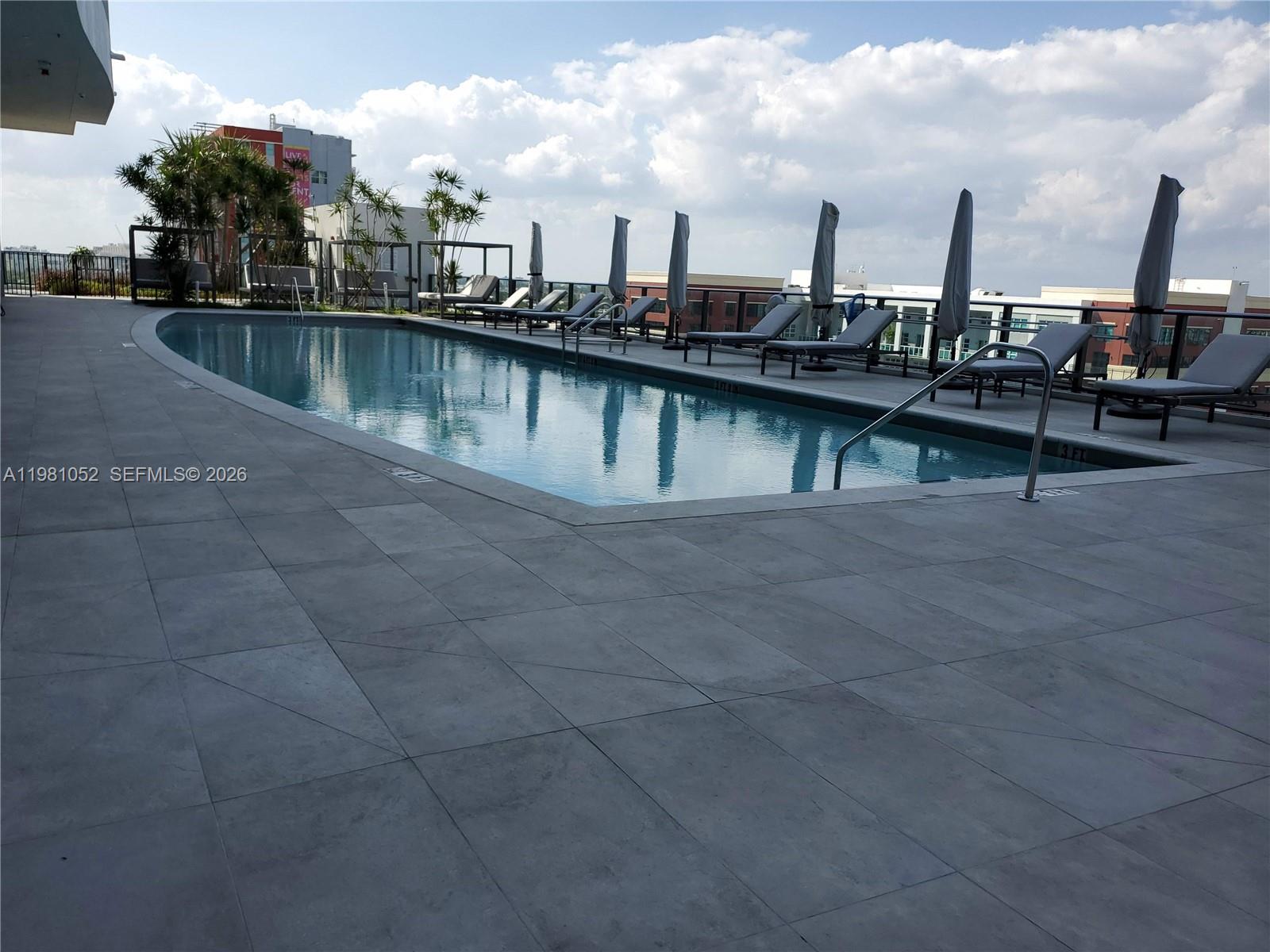 CANVAS CONDO - Residential Lease