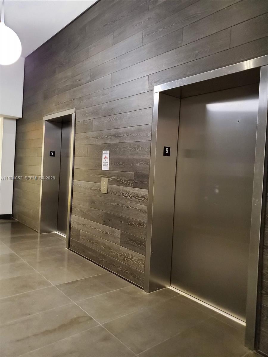 CANVAS CONDO - Residential Lease