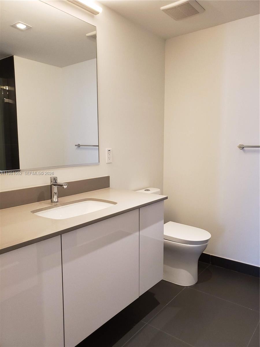 CANVAS CONDO - Residential Lease