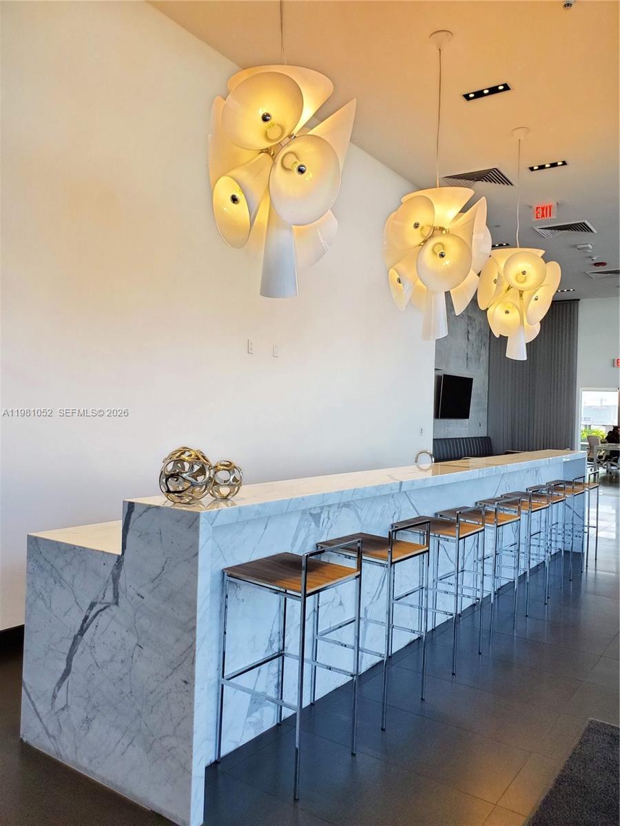 CANVAS CONDO - Residential Lease