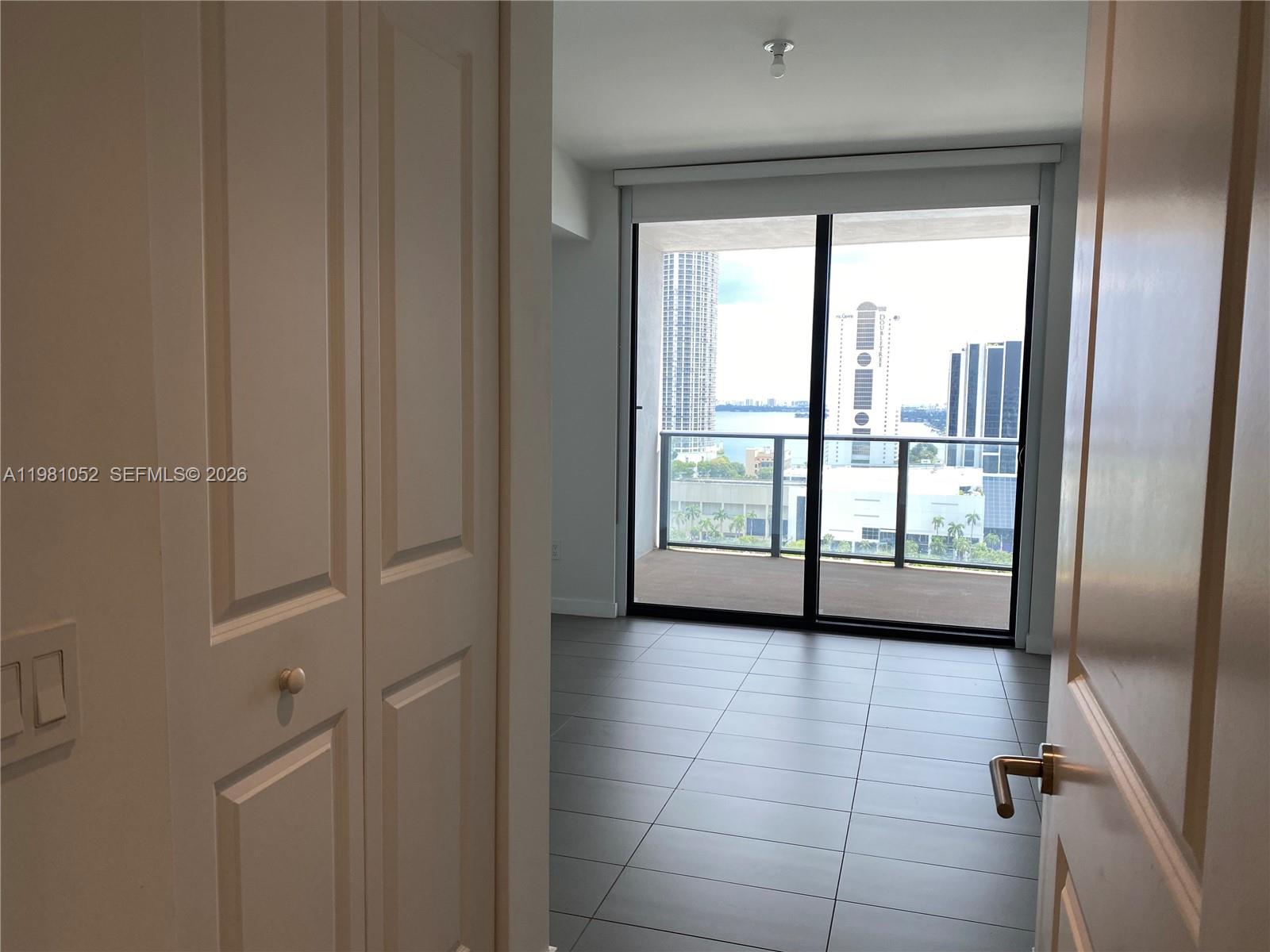 CANVAS CONDO - Residential Lease