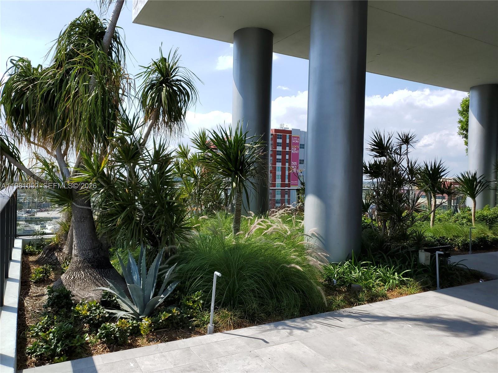 CANVAS CONDO - Residential Lease