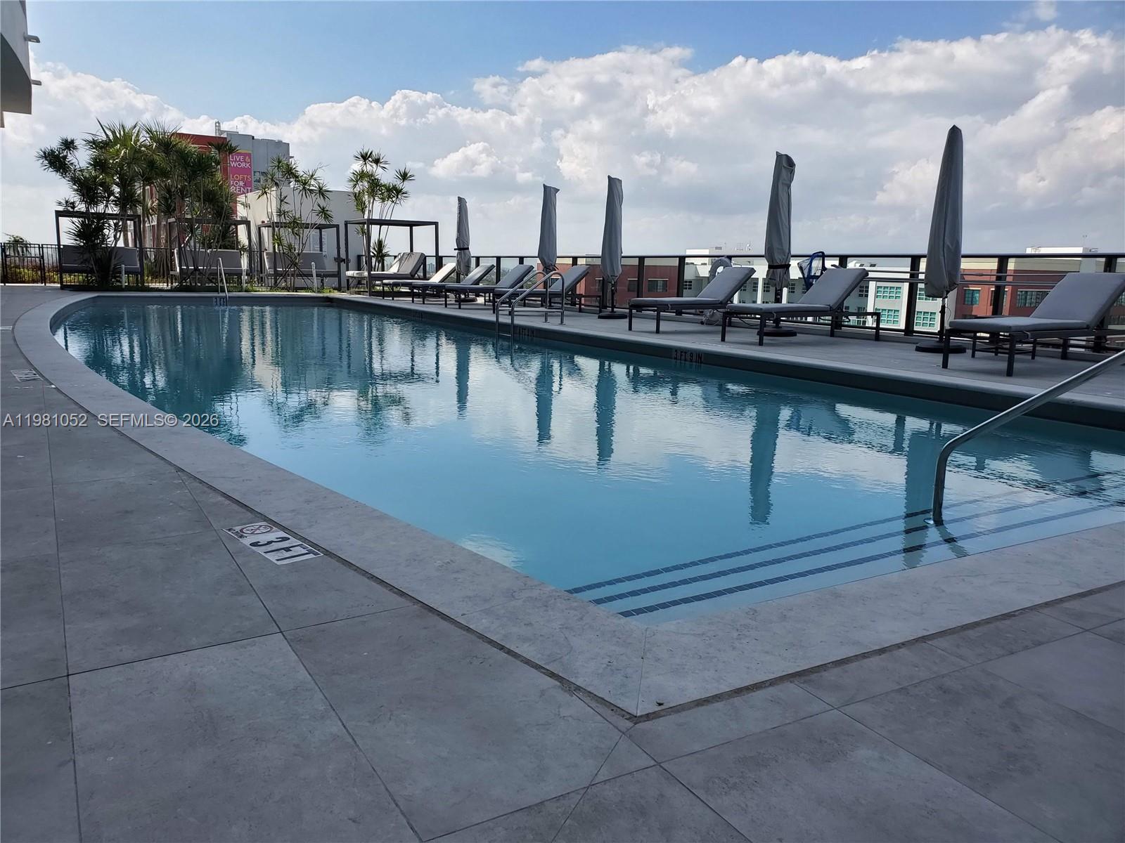 CANVAS CONDO - Residential Lease