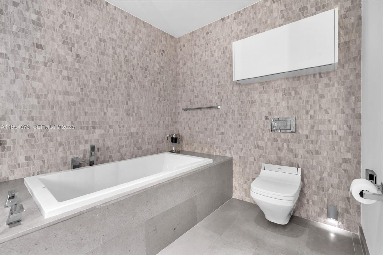 REACH CONDO - Residential Lease