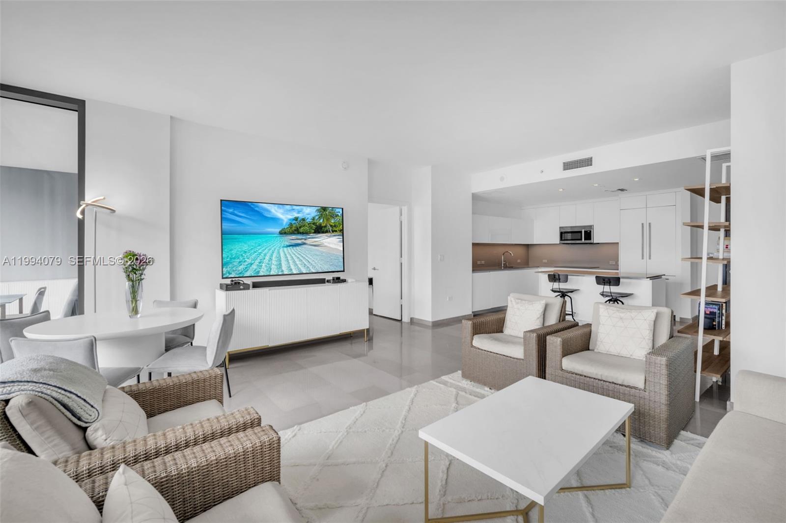 REACH CONDO - Residential Lease