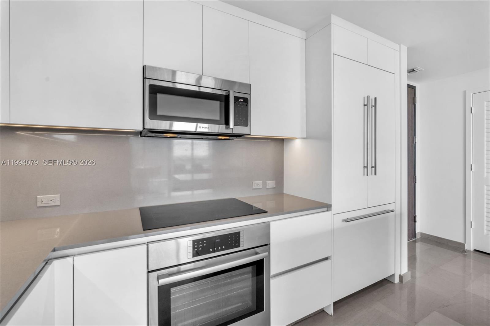 REACH CONDO - Residential Lease