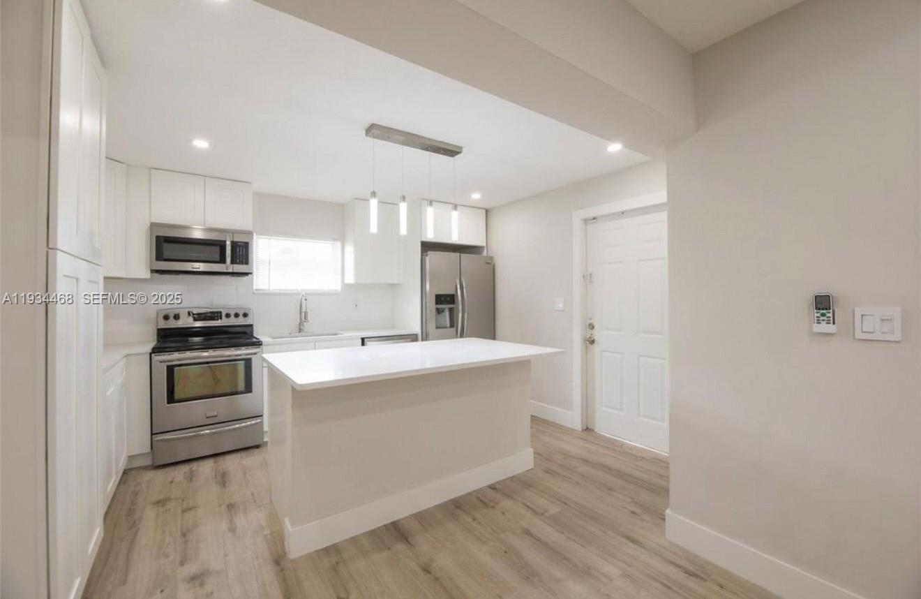 MELROSE MANOR - Residential