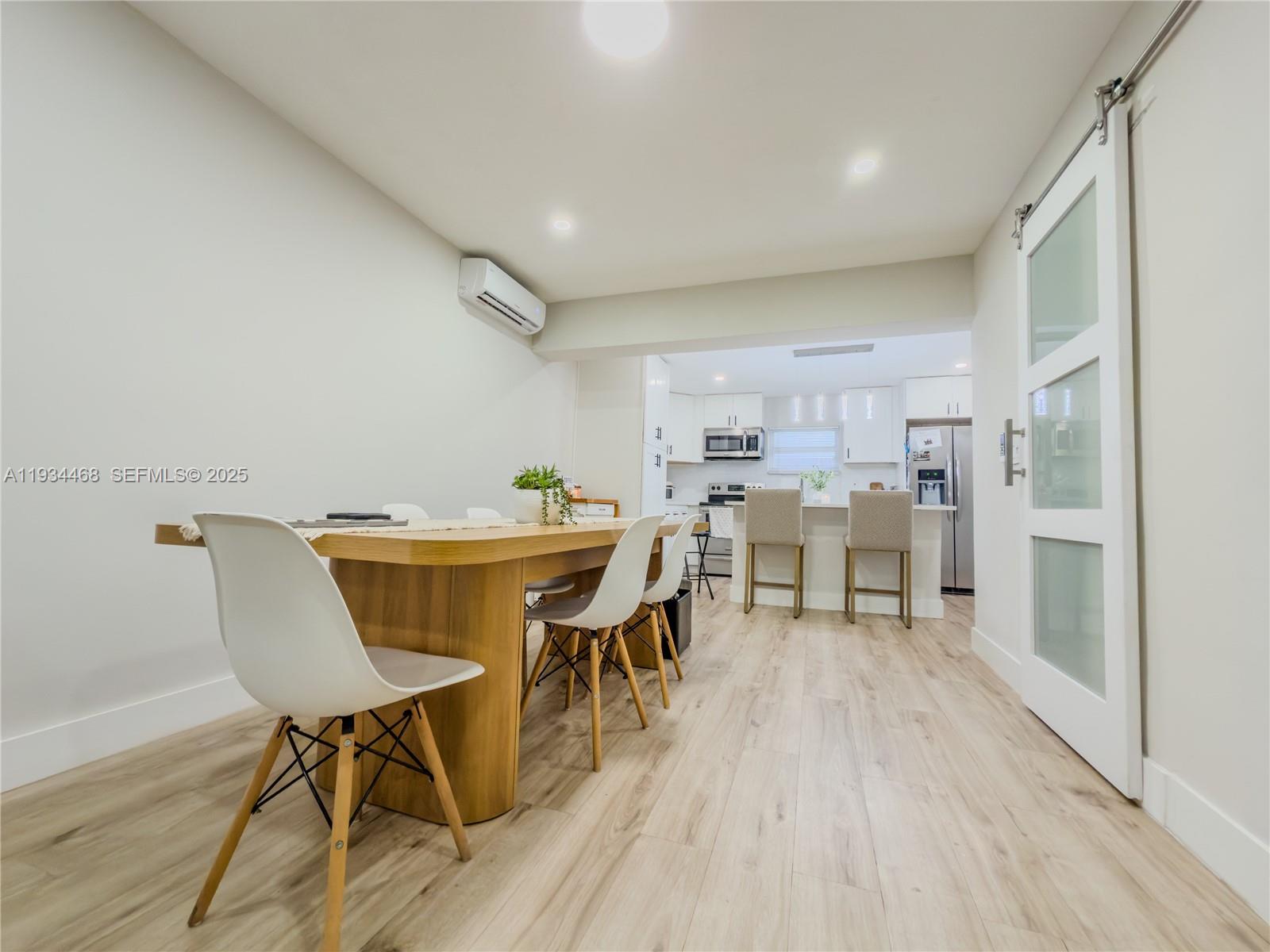 MELROSE MANOR - Residential