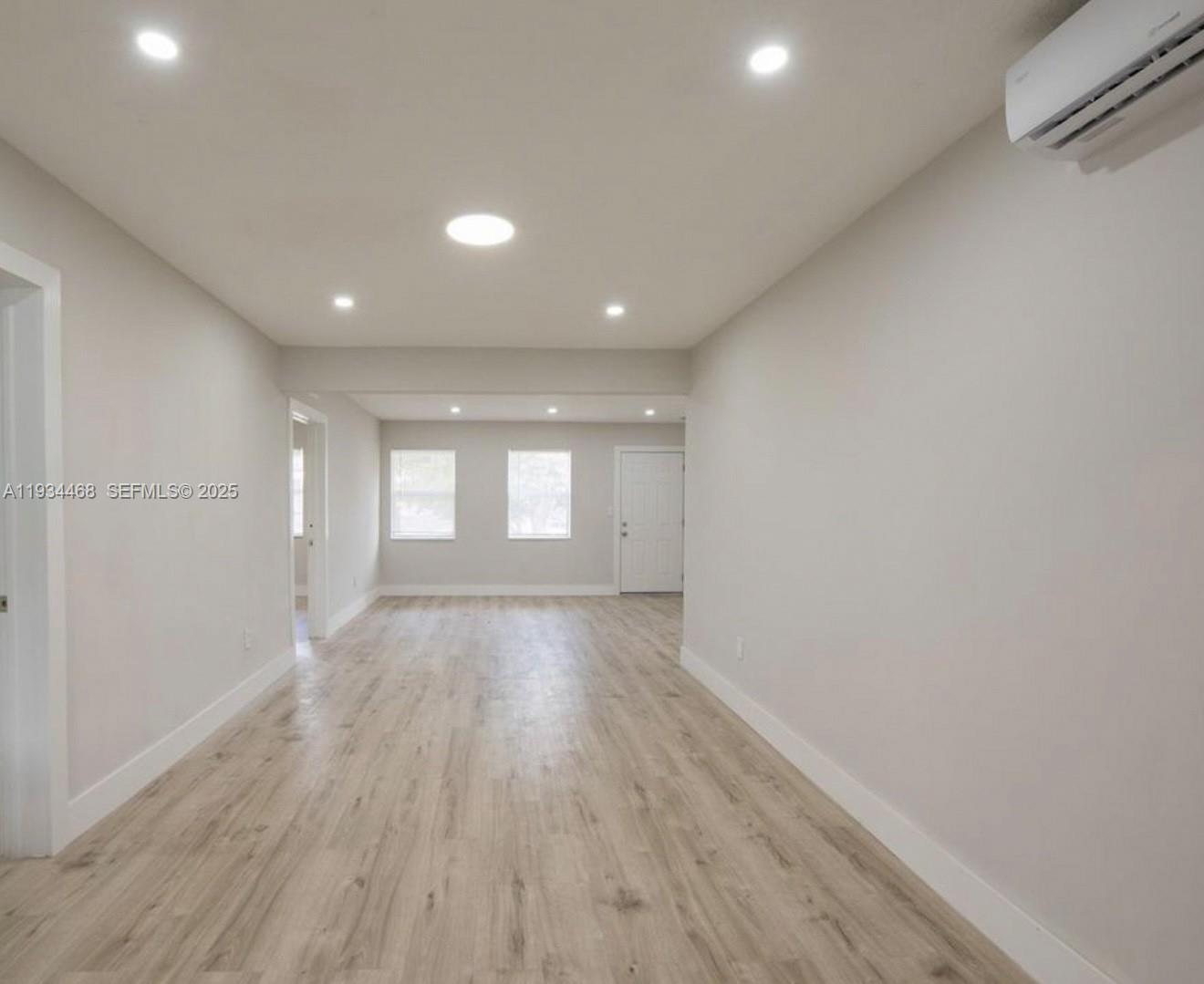 MELROSE MANOR - Residential