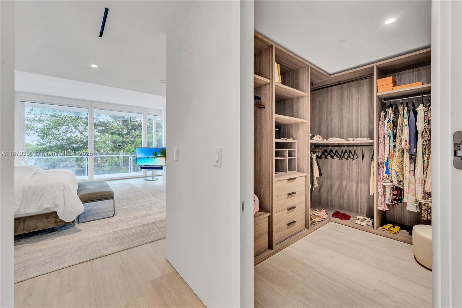 SURF CLUB CONDO - Residential