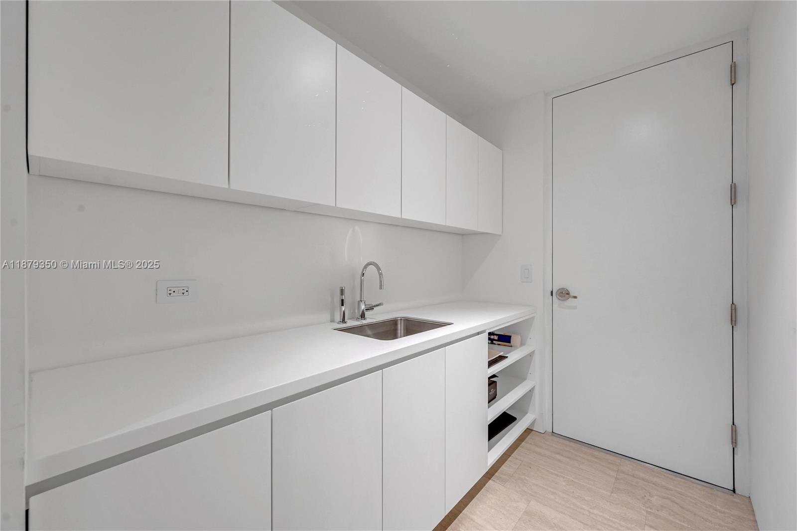 SURF CLUB CONDO - Residential