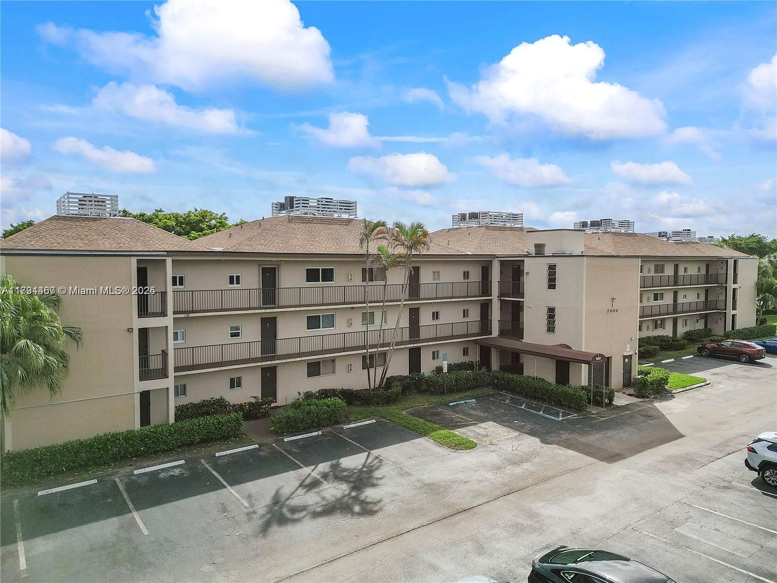 7900 Nw 50th St 104, Lauderhill, Miami-Dade County, Florida - 1 Bedrooms  
1 Bathrooms - 