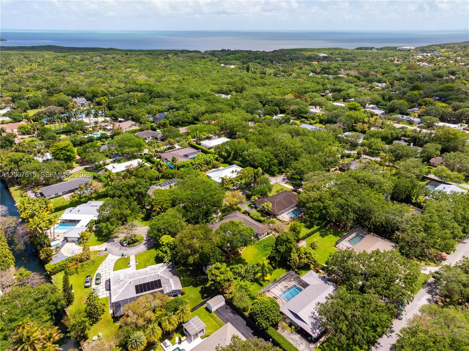 PARIS MANOR EAST - Residential