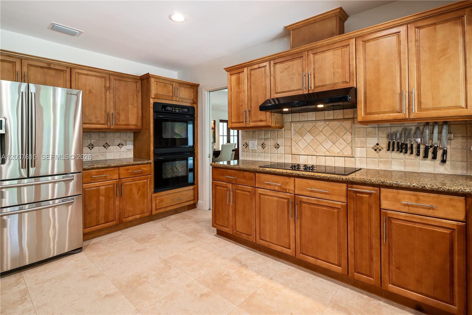 PARIS MANOR EAST - Residential