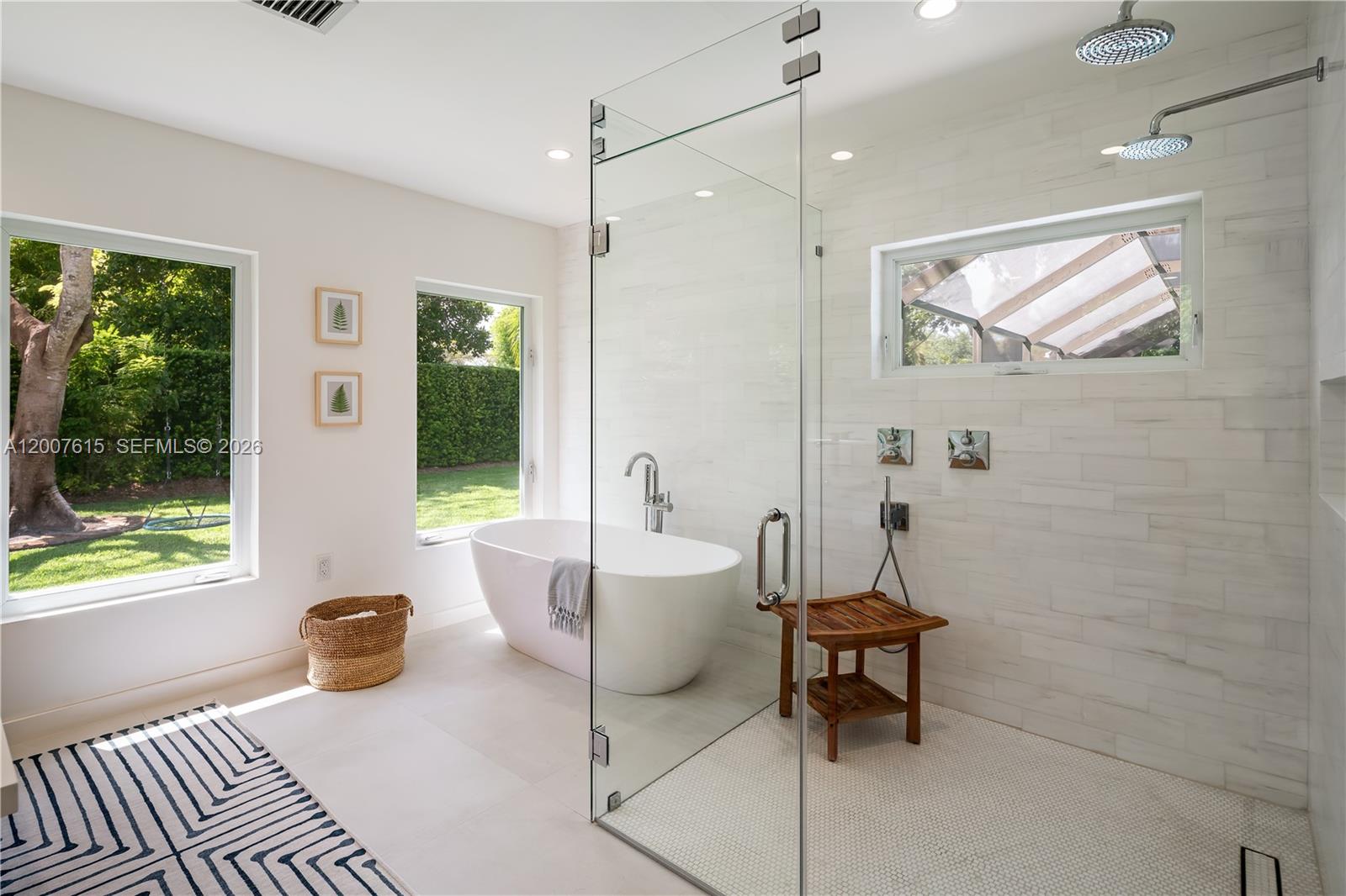 PARIS MANOR EAST - Residential