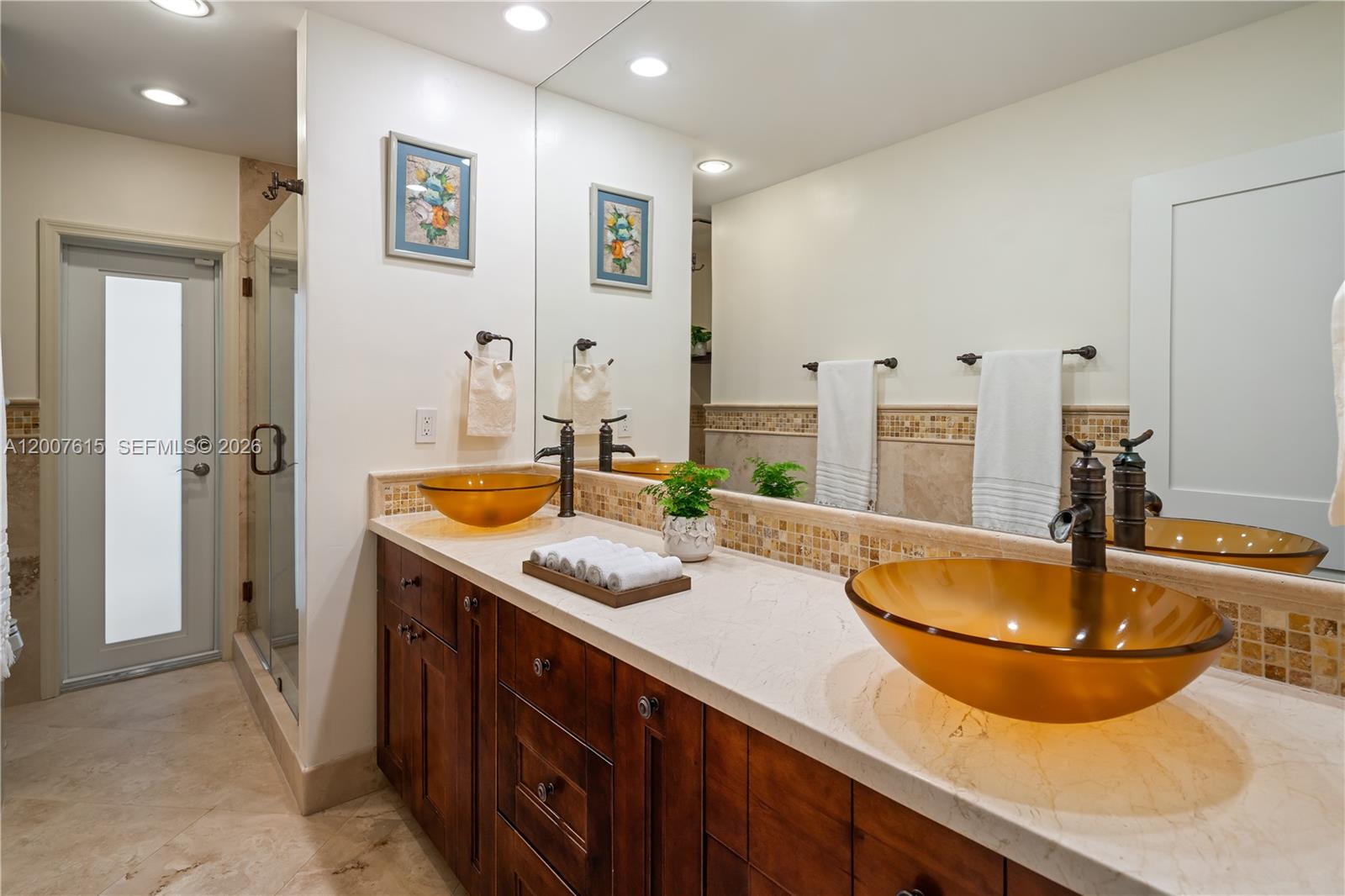 PARIS MANOR EAST - Residential